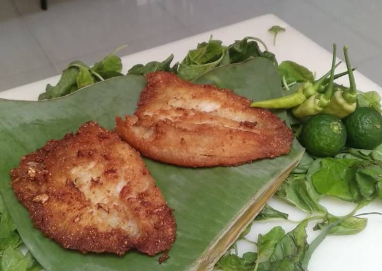 Ikan guramge goreng bumbu ketumbar