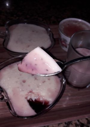صورة لوصفة تحلية كريمية بحب الملوك اي (الكرز)