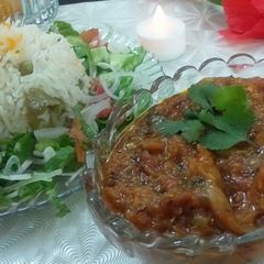 A picture of Mazedar timater ki chutney.