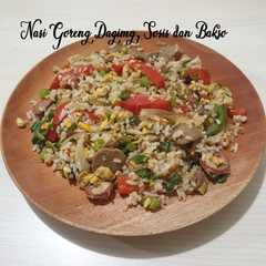 A picture of 186. Nasi Goreng Daging, Sosis dan Bakso.