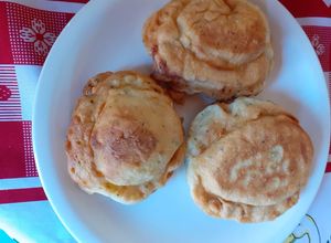 Una foto de Papas rellenas con queso!!!