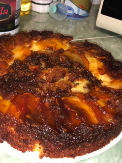 Una foto de Torta de manzanas invertida😋
