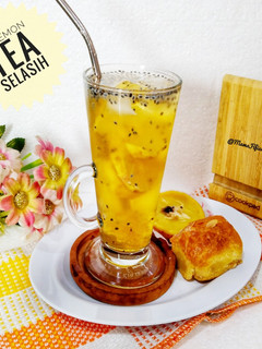Foto resep Es Lemon Tea Selasih