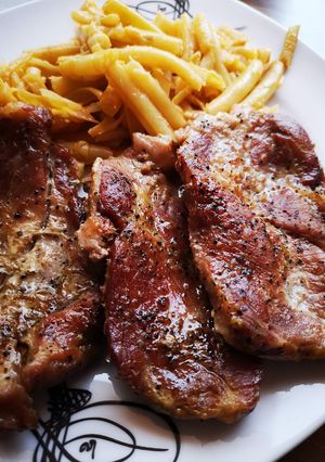 O poză a rețetei Fasole galbenă cu usturoi și ceafă de porc la cuptor.