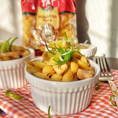 A picture of Spicy tikka macroni.