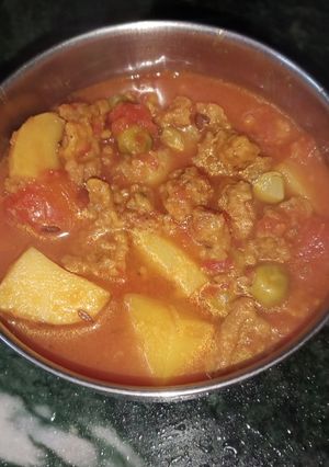 आलू मंगोड़ी की सब्जी(aloo mangodi ki sabzi recipe in hindi) रेसिपी मुख्य फोटो