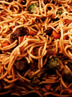 A picture of Lo mein with Beef & Broccoli.