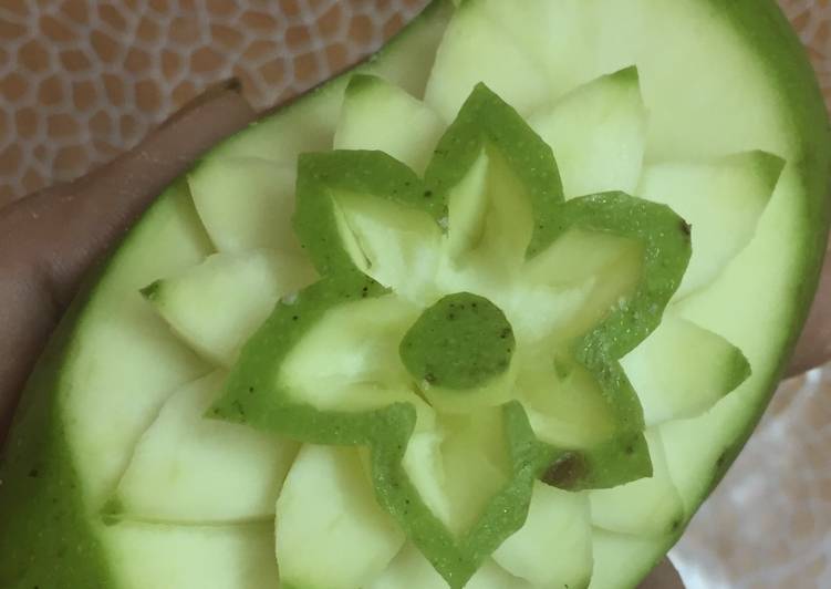 Raw mango flower