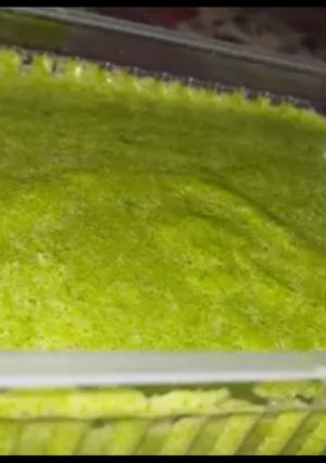 A picture of Coriander and Garlic sauce.