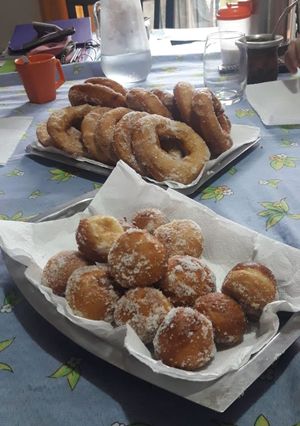 Una foto de Rosquitas y bolas de fraile(con harina Pureza para pizza)