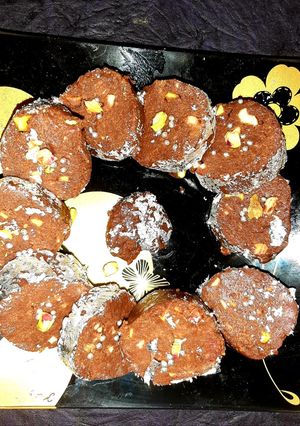 चॉकलेट बिस्कुट रोल (chocolate biscuit roll recipe in Hindi) रेसिपी मुख्य फोटो