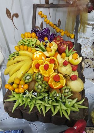 عکسی از دستور تزیین سبد میوه