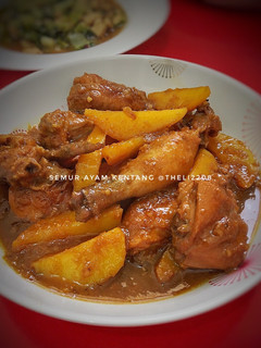 Foto resep Semur ayam kentang