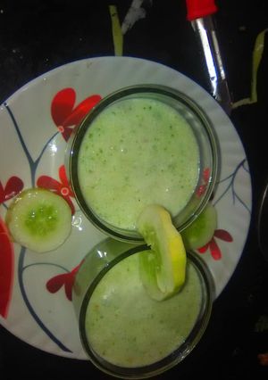 A picture of Cucumber Lassi.