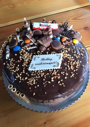Csupa csokitorta 🍫 recept fotója