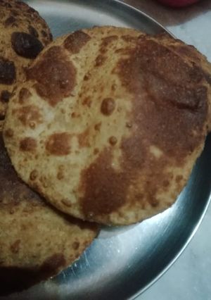 A picture of Poori.
