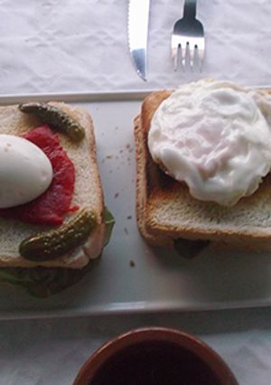 Una foto de Tostadas con huevos