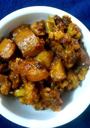A picture of Aloo Gobhi.