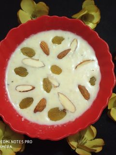 रबड़ी (Rabdi recipe in Hindi) रेसिपी मुख्य फोटो