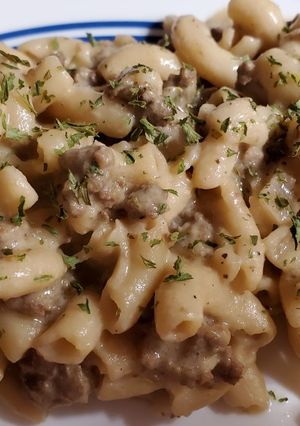 A picture of Cheeseburger Macaroni Skillet.