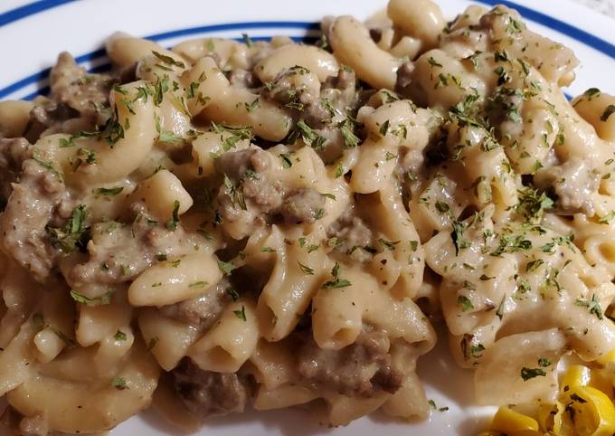 Cheeseburger Macaroni Skillet