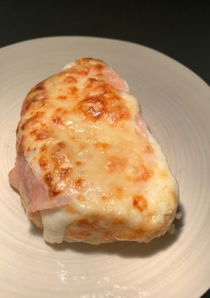 A picture of Croque monsieur with cardamon béchamel.