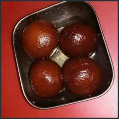 A picture of Gulabjamun.