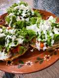 Sopes con papas marinadas