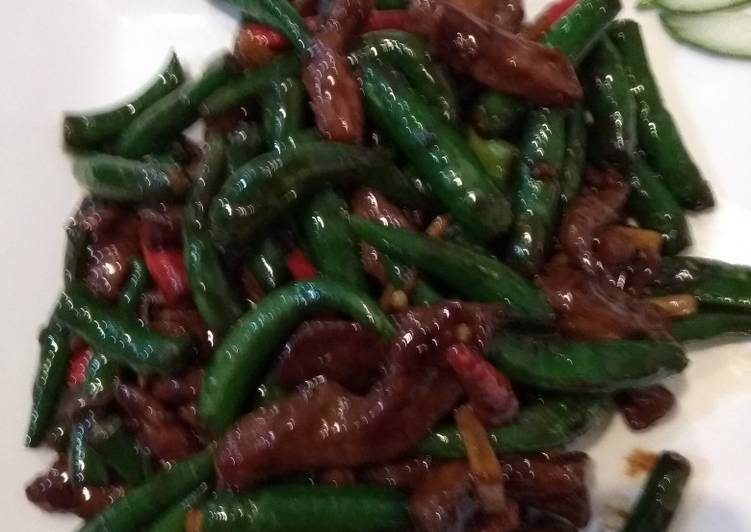 Resep Tumis daging sapi + cabe hijau Anti Gagal