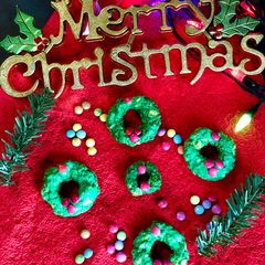 A picture of Cornflakes-Marshmallow wreath.