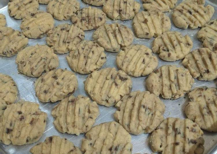 Langkah Mudah Memasak Cookies Famous Amos (Maraton Ramadhan) yang Sedap