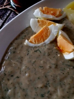Una foto de Salsa de eneldo con patata y huevo hervido -- Koprová omáčka