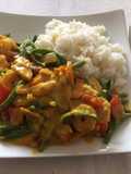 Garnelen mit Wokgemüse in Erdnuss-Curry