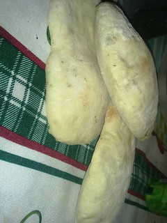 Una foto de Pan pita casero con toques de orégano