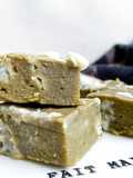 Blondie au Matcha et chocolat blanc