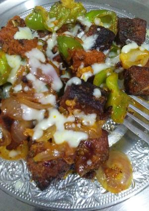 चिली चिकन लाजवाब (chilli chicken lajawab recipe in marathi) रेसिपी चे मुख्य फोटो