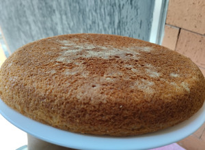Una foto de Pan/torta🍰de maíz🌽en sartén🍳