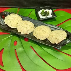 A picture of Oats Rava Idli.