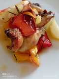 Pollo ruspante con patate e peperoni al forno