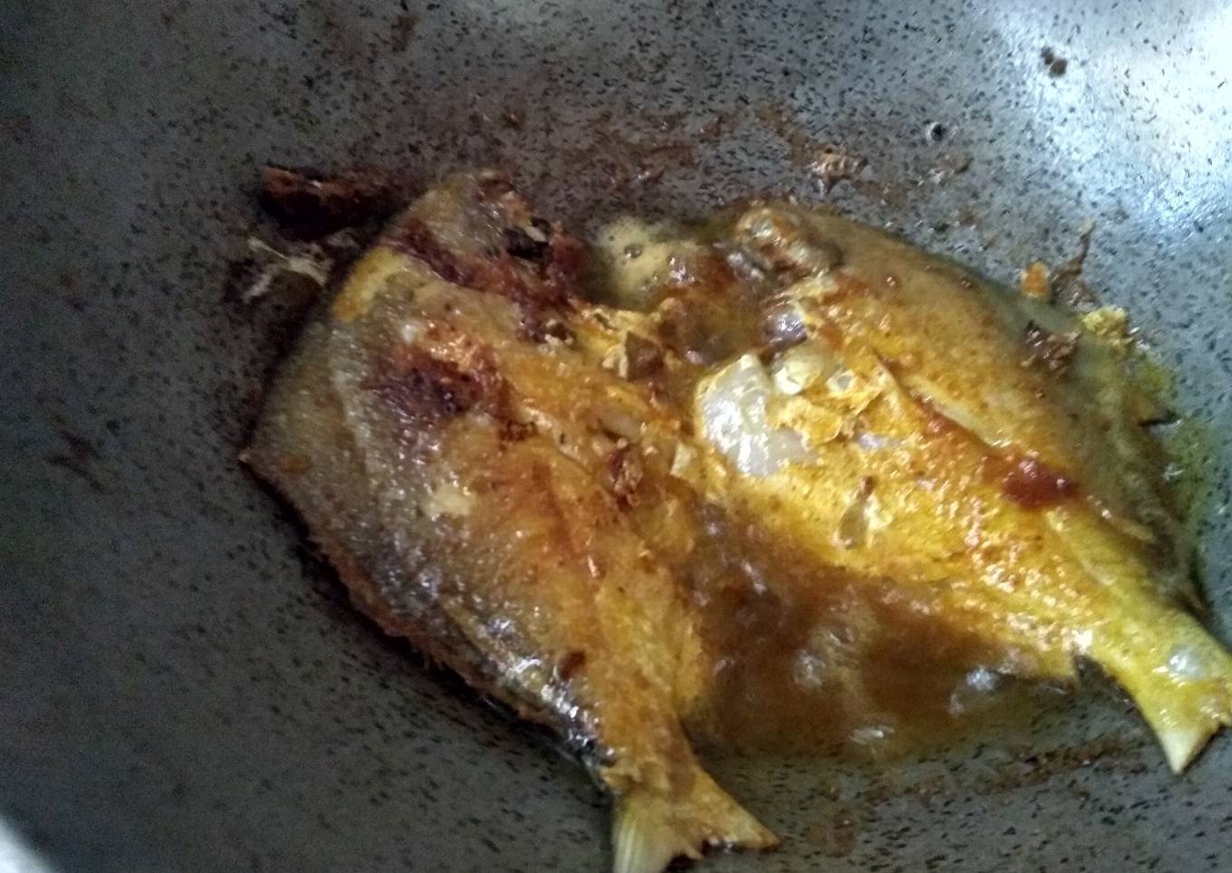 Pomfret fish fry