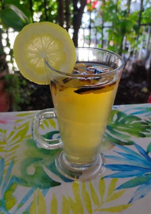 Una foto de Infusión de cáscaras de limón