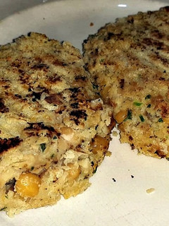 Una foto de Hamburguesas de garbanzos (100% veganas)