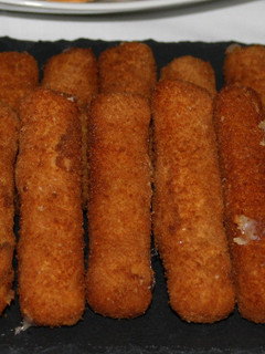 Una foto de Fingers de queso provolone