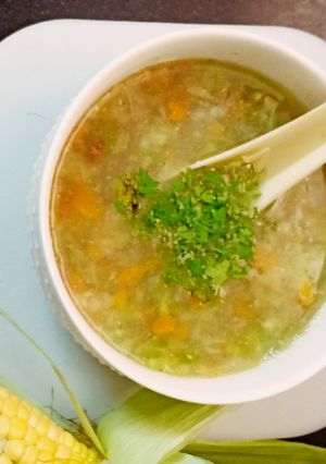 સ્વીટ કોર્ન સૂપ (Sweet Corn Soup recipe in Gujarati) રેસીપી મુખ્ય ફોટો