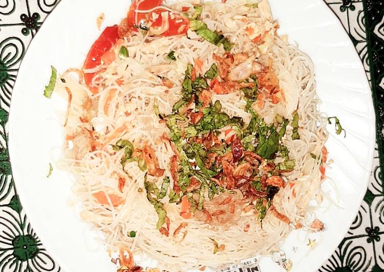 Bihun goreng..