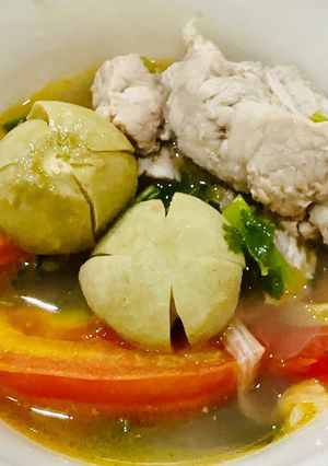 Hình của món Canh sườn non nấu quả sấu.