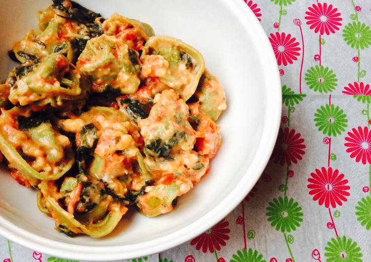 Step-by-Step Guide to Prepare Super Quick Homemade Spinach &amp;amp; Tomato Tortellini