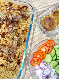 A picture of Mutton yakhni pulao.