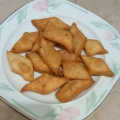 A picture of Namak paray, snacks time.