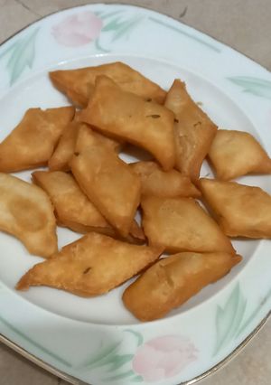 A picture of Namak paray, snacks time.